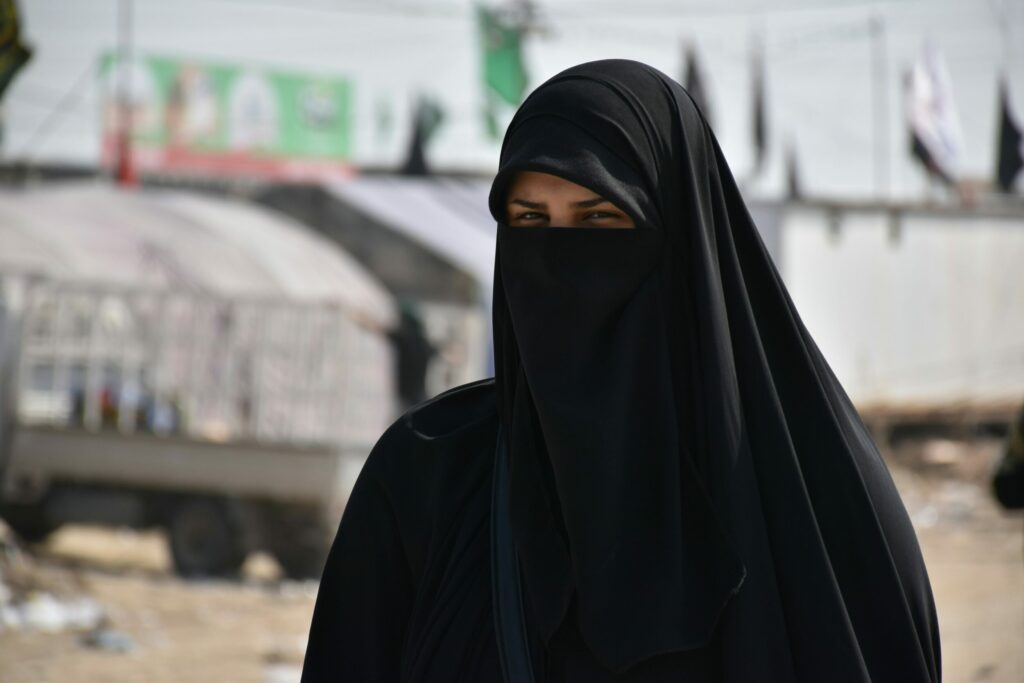 Femme en niqab.