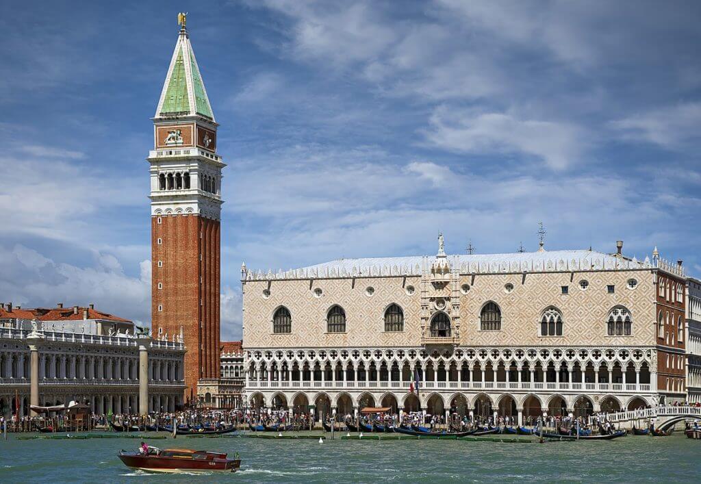 Venise, le Palais des Doges et le Campanile de la basilique Saint-Marc