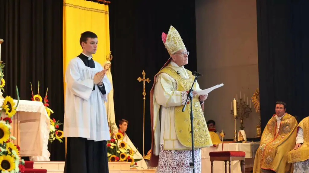 Mgr Huonder lors du pèlerinage au Flüeli, en 2023